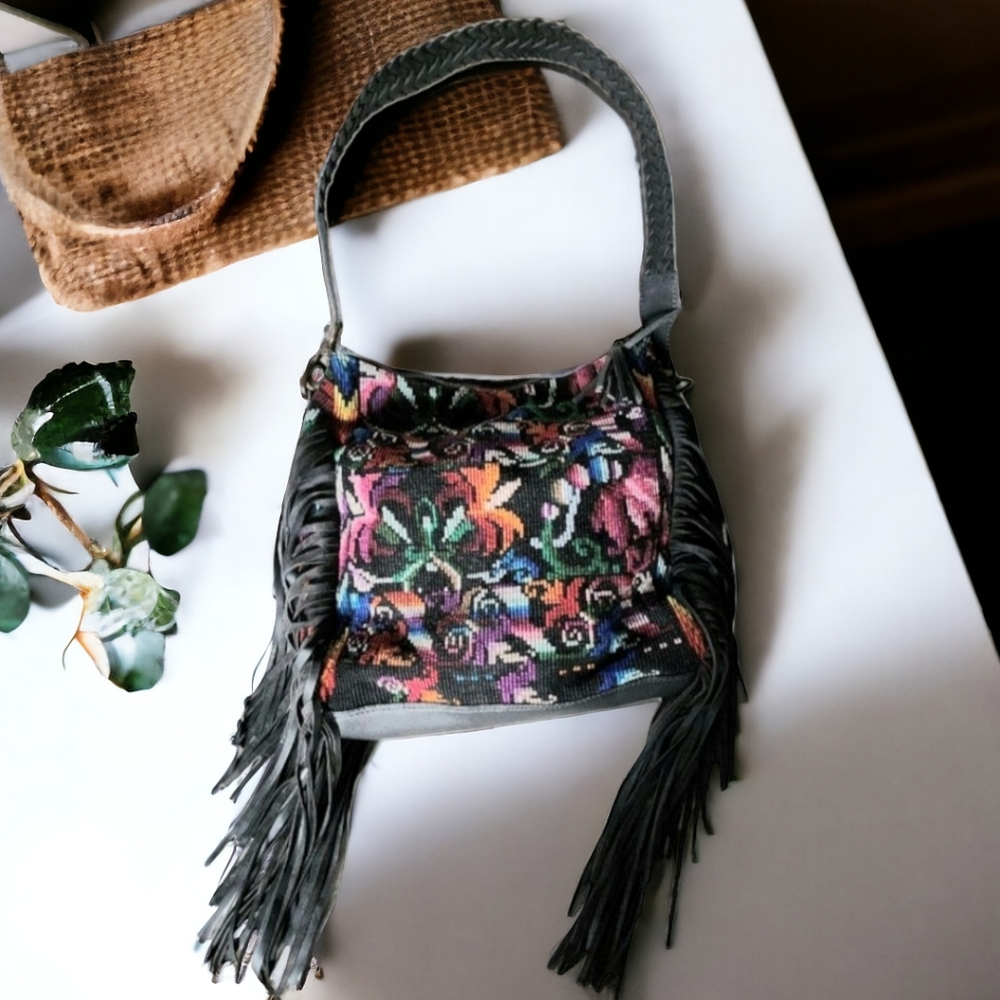 HASTA LA VISTA Exports Fringed Artesian Handmade Bag from Guatemala.